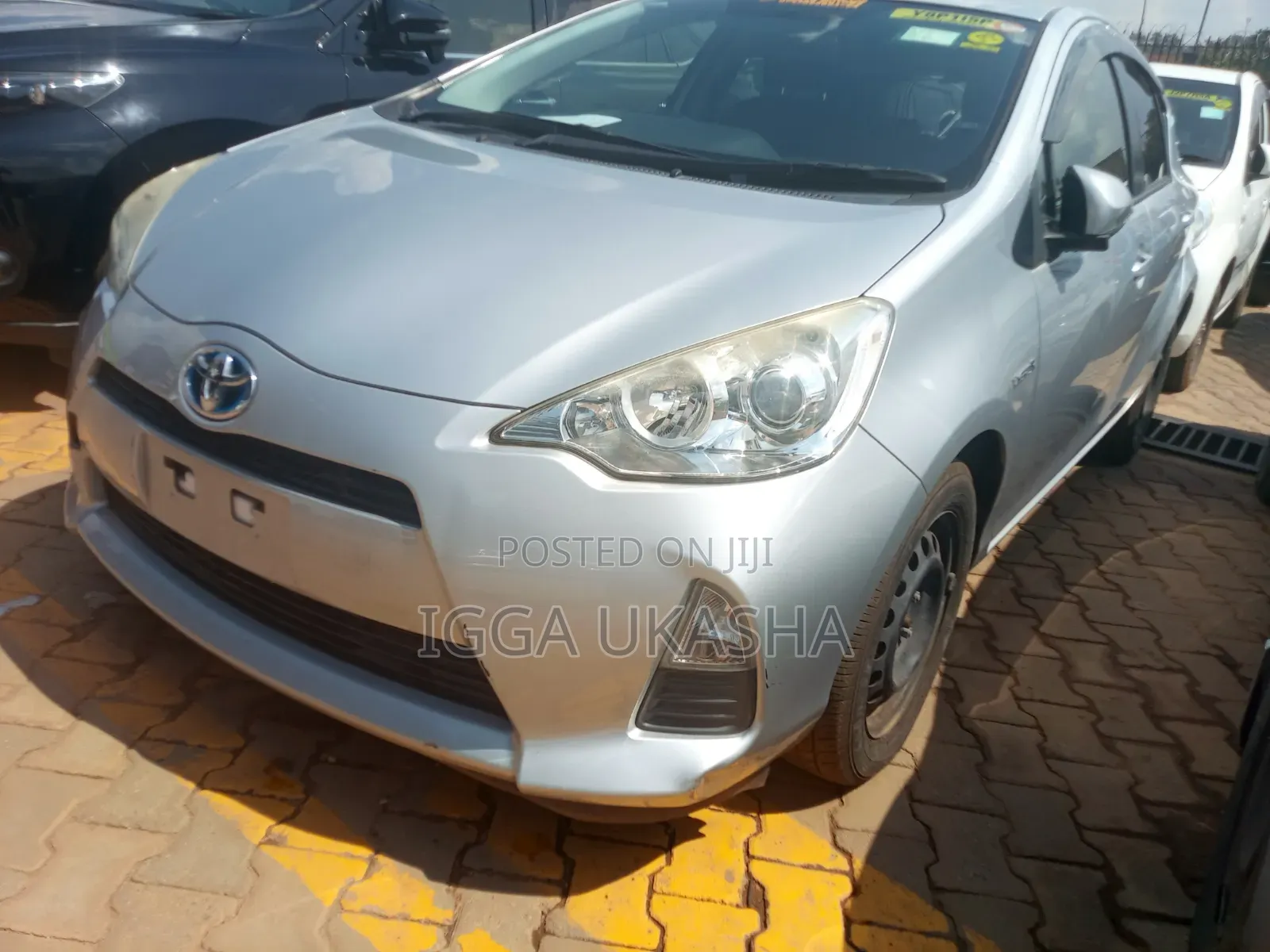 Toyota Aqua 2013 Silver
