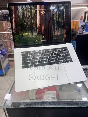 Laptop Apple MacBook Pro 2019 16GB Intel Core i7 SSD 512GB