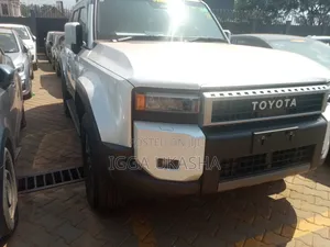Toyota Land Cruiser Prado 2023 White