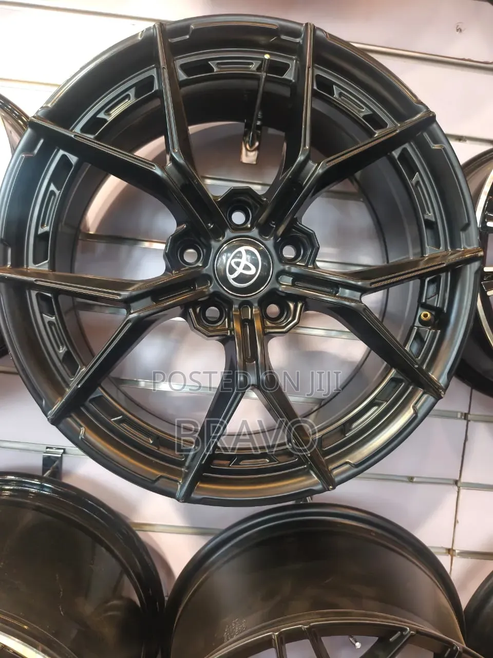 Brand New HARRIER Rims 17 Inch
