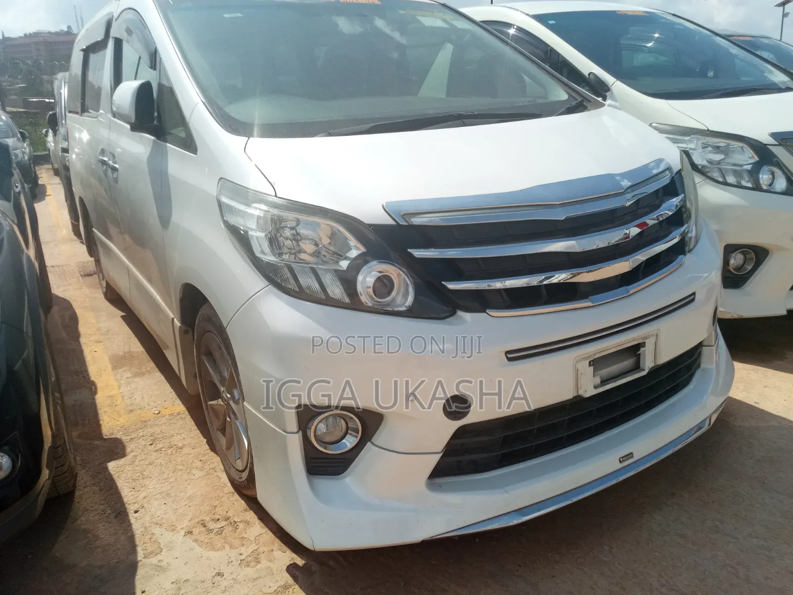 Toyota Alphard 2013 White