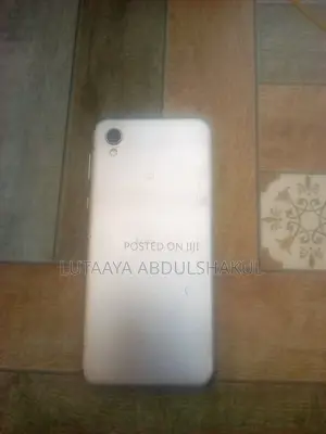 Sharp Aquos Sense 3 Basic SHV48 64 GB