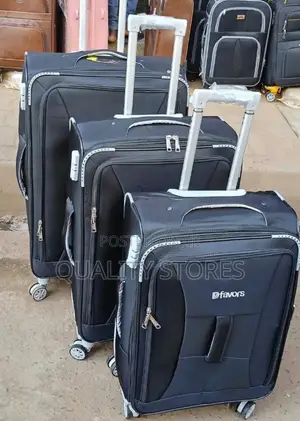 D Favors Suitcases Set