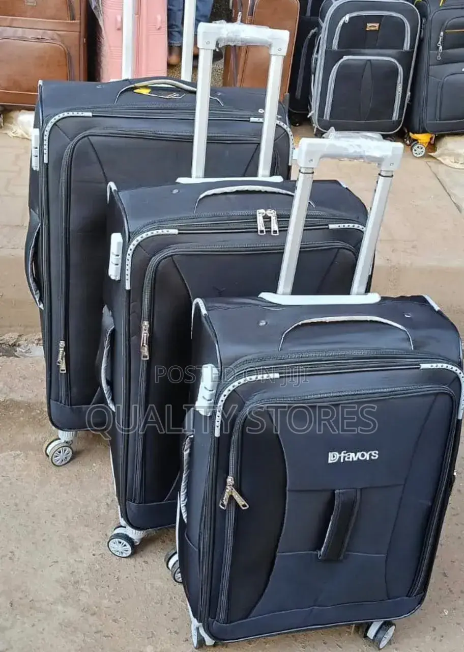 D Favors Suitcases Set