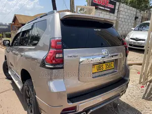 Toyota Land Cruiser Prado 2017 Gray