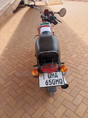 Bajaj Boxer 100 2024 Red