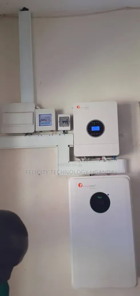 10kwh Lithium Battery and 8kva Hybrid Inverter