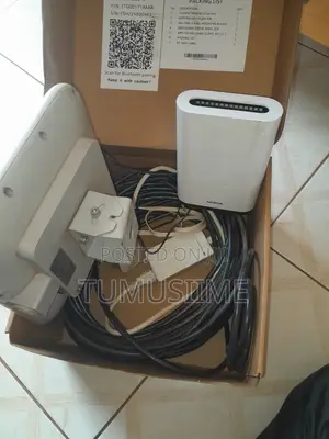 Nokia FastMile 4G Outdoor Receiver and Wifi Beacon Mesh Kit