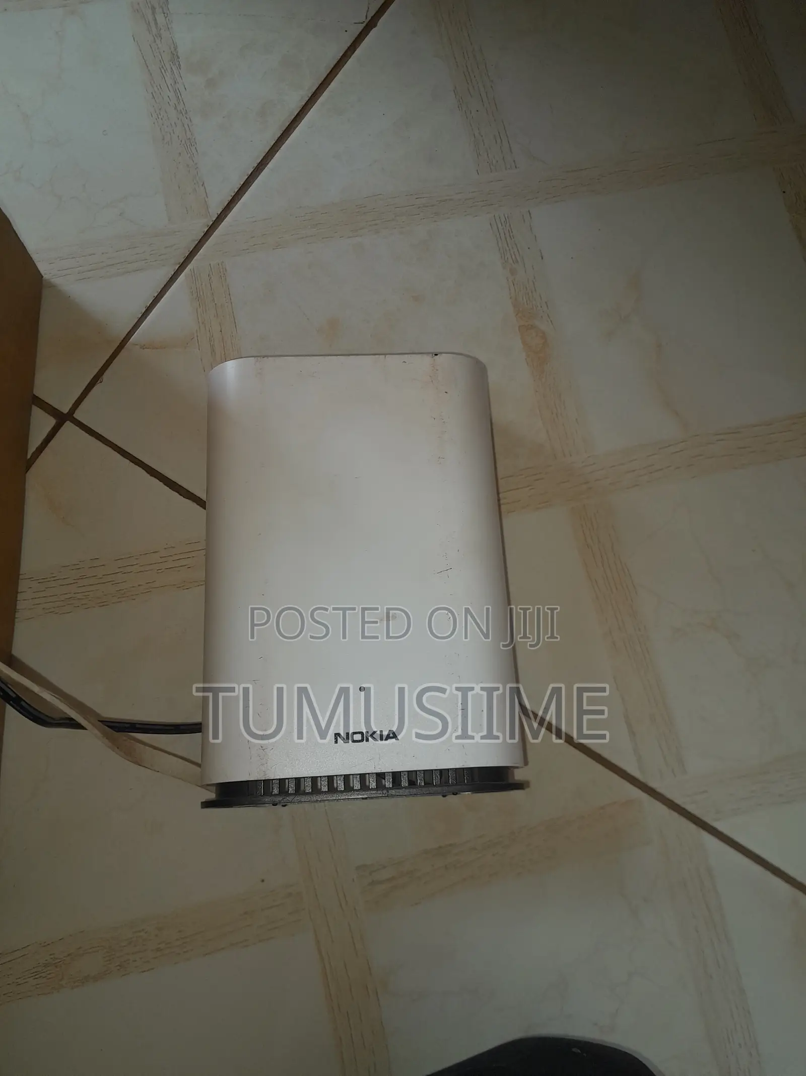 Nokia FastMile 4G Outdoor Receiver and Wifi Beacon Mesh Kit