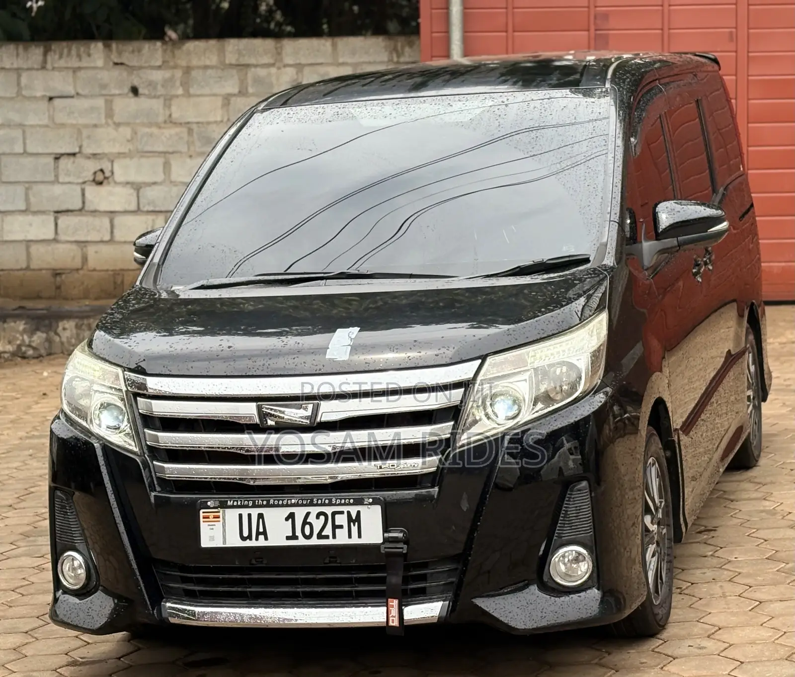 Toyota Noah 2.0 FWD (7 Seater) 2015 Black