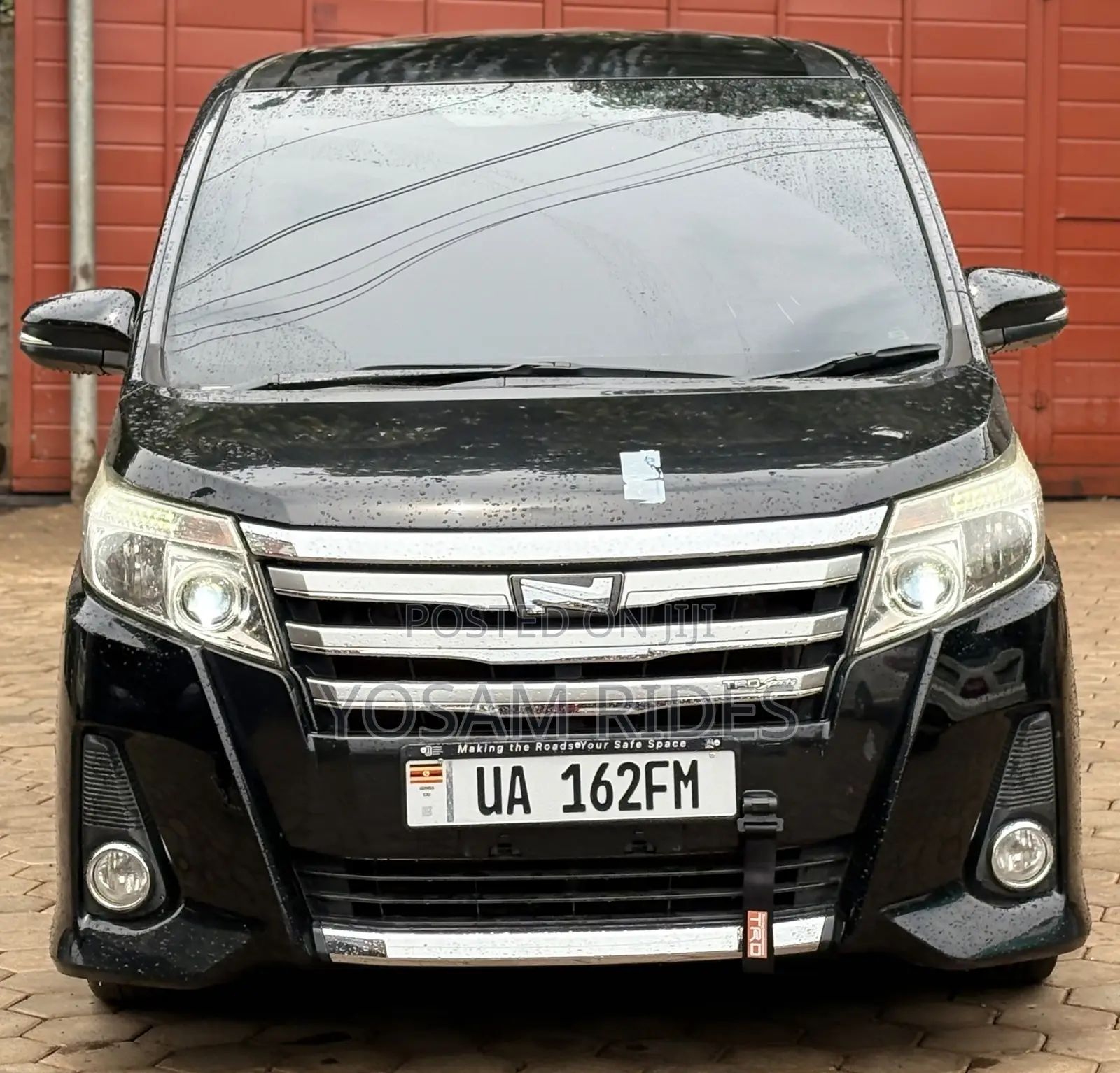 Toyota Noah 2.0 FWD (7 Seater) 2015 Black