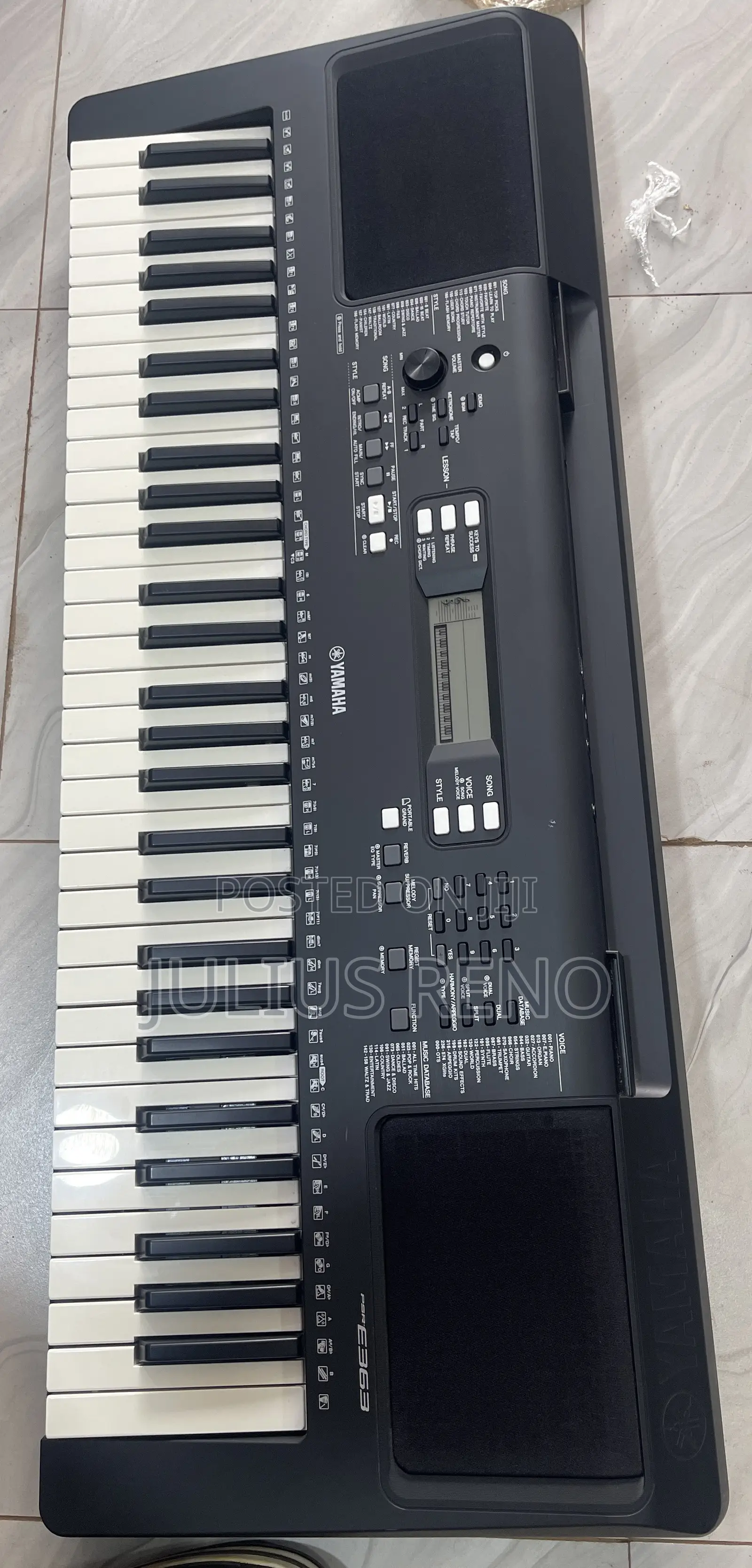 Yamaha PSR E363