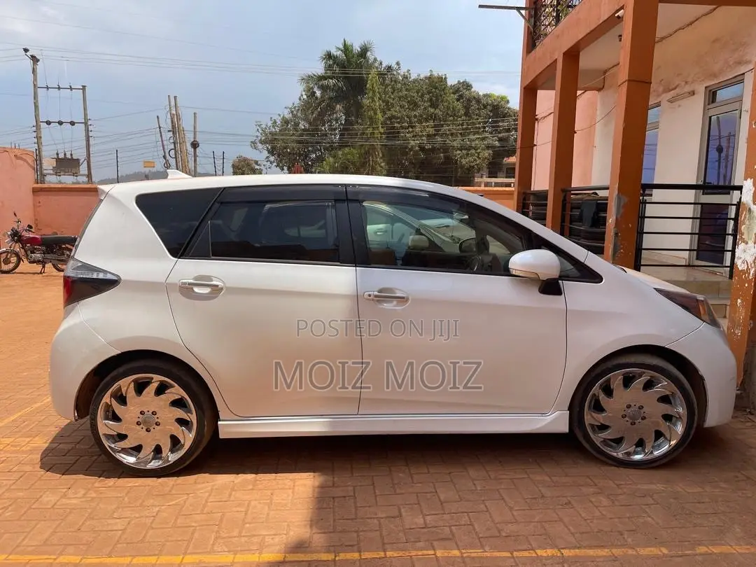 Toyota Ractis 2011 White