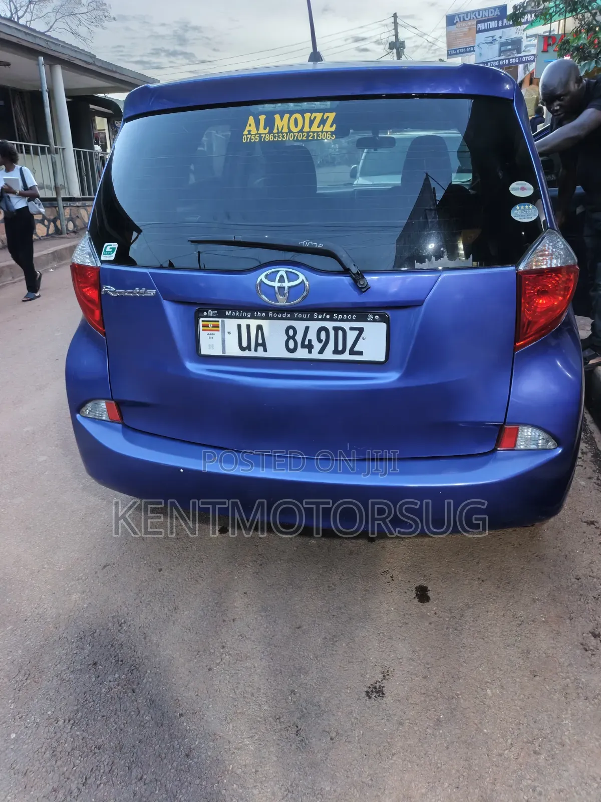 Toyota Ractis 1.5 FWD 2012 Blue