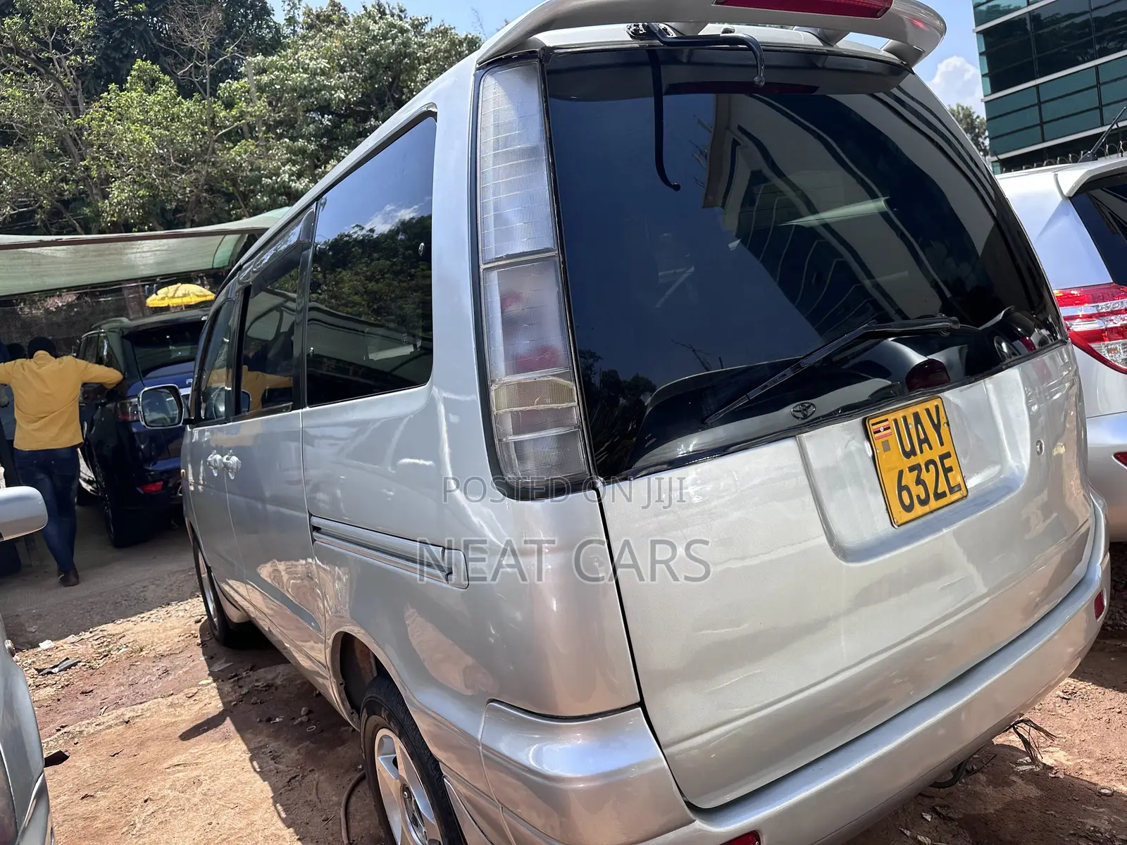 Toyota Noah 2003 Silver