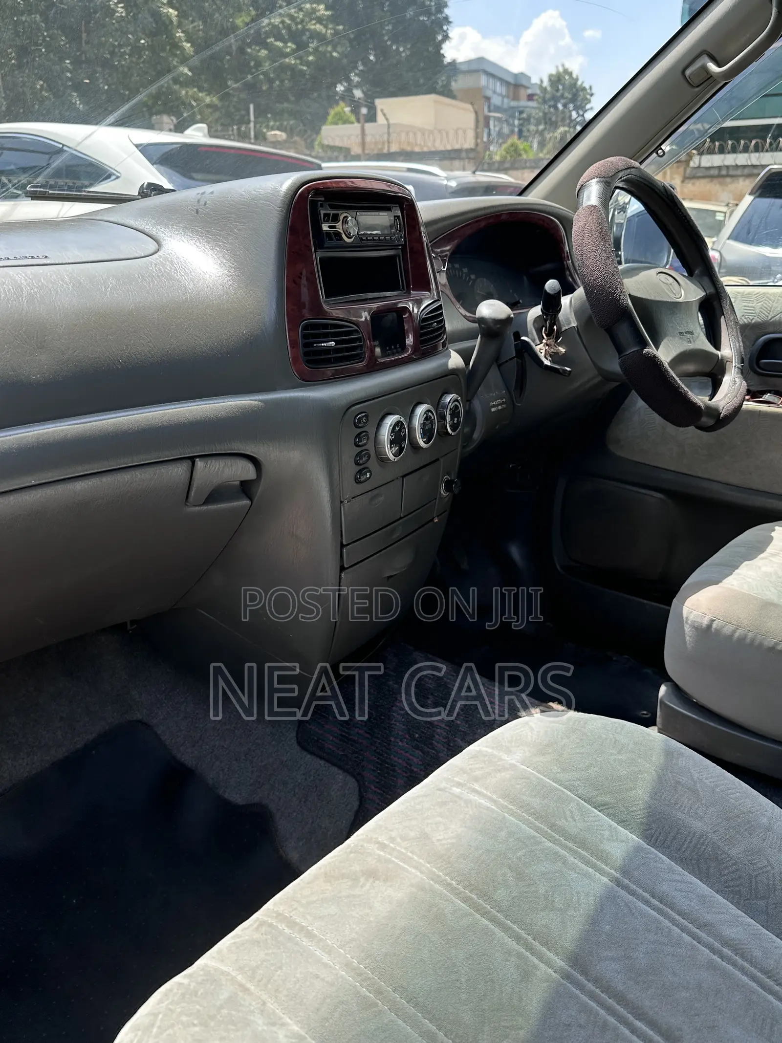Toyota Noah 2003 Silver