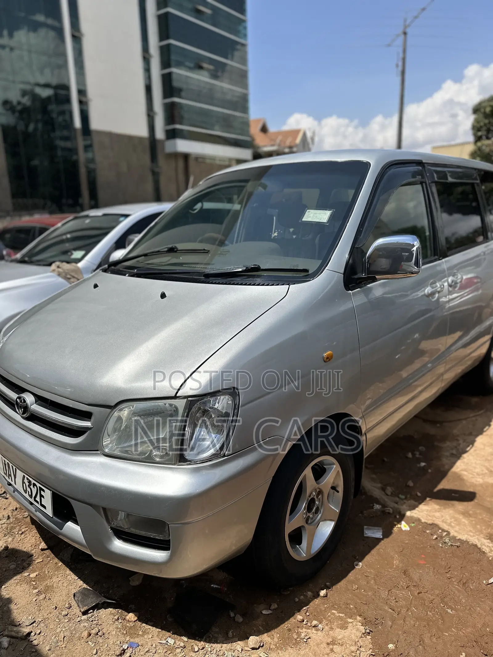 Toyota Noah 2003 Silver