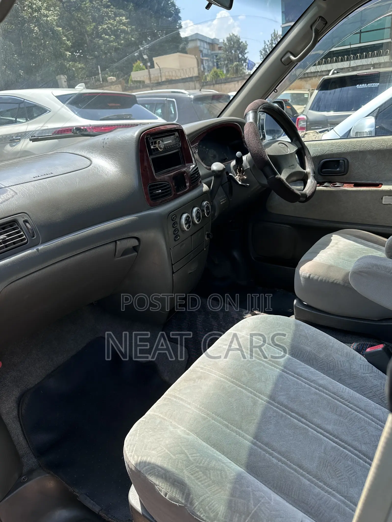 Toyota Noah 2003 Silver