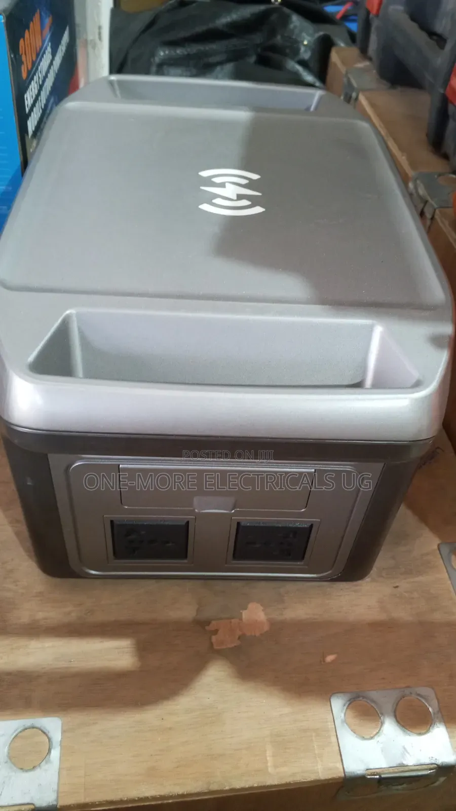 Power Station 1500w/24volts.