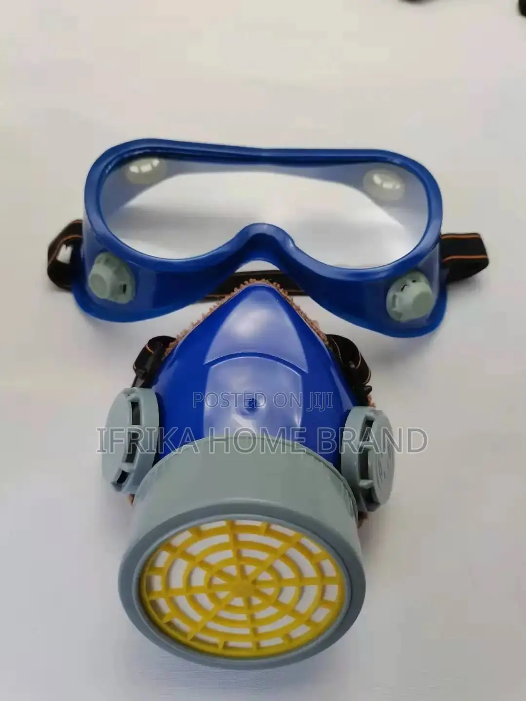 Half-Face Chemical Respirator With Eye Protection