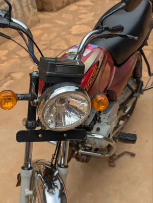 Bajaj Boxer 100 2010 Red