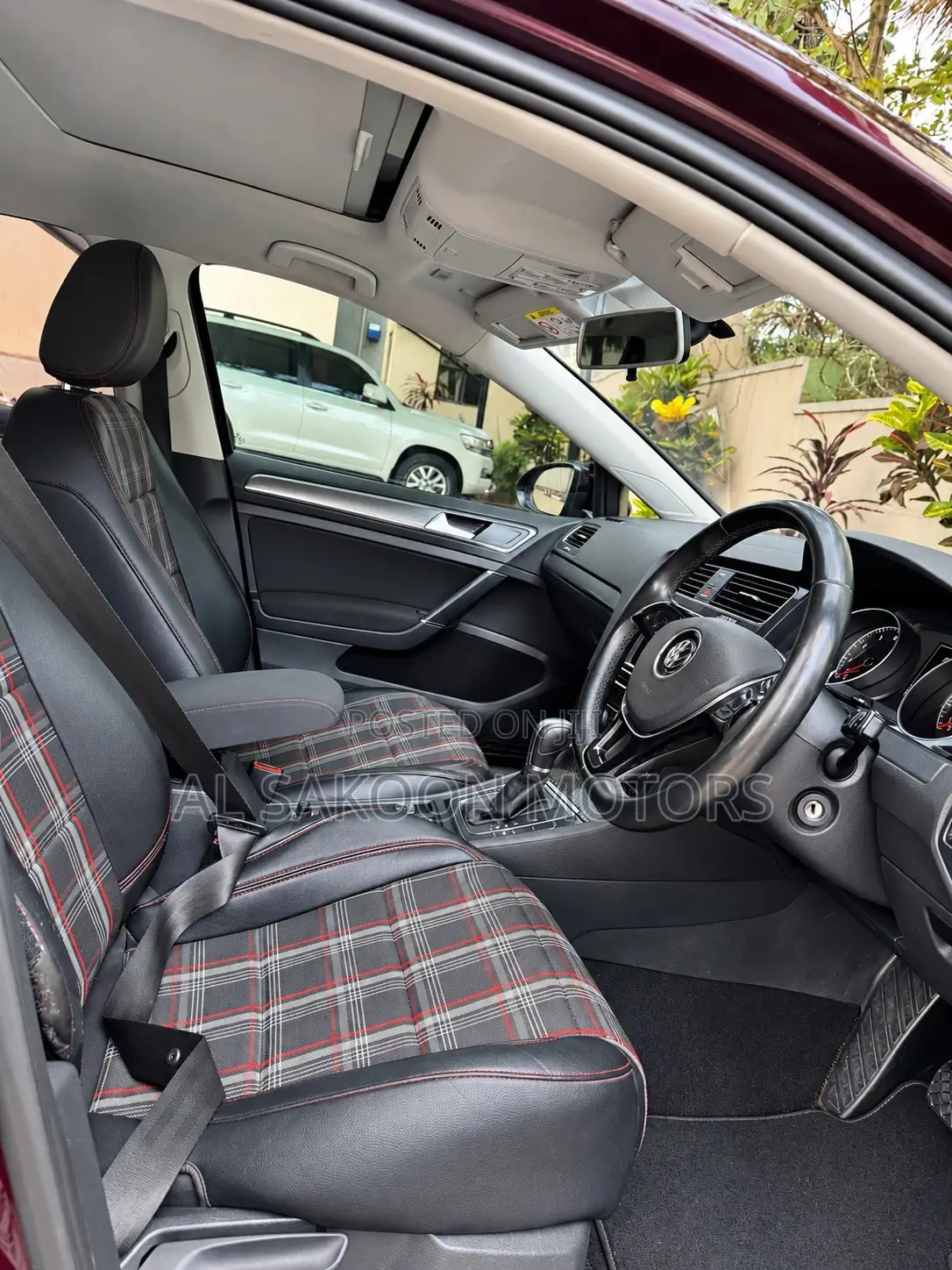 Volkswagen Golf TSI S 4-Door FWD 2017 Burgundy