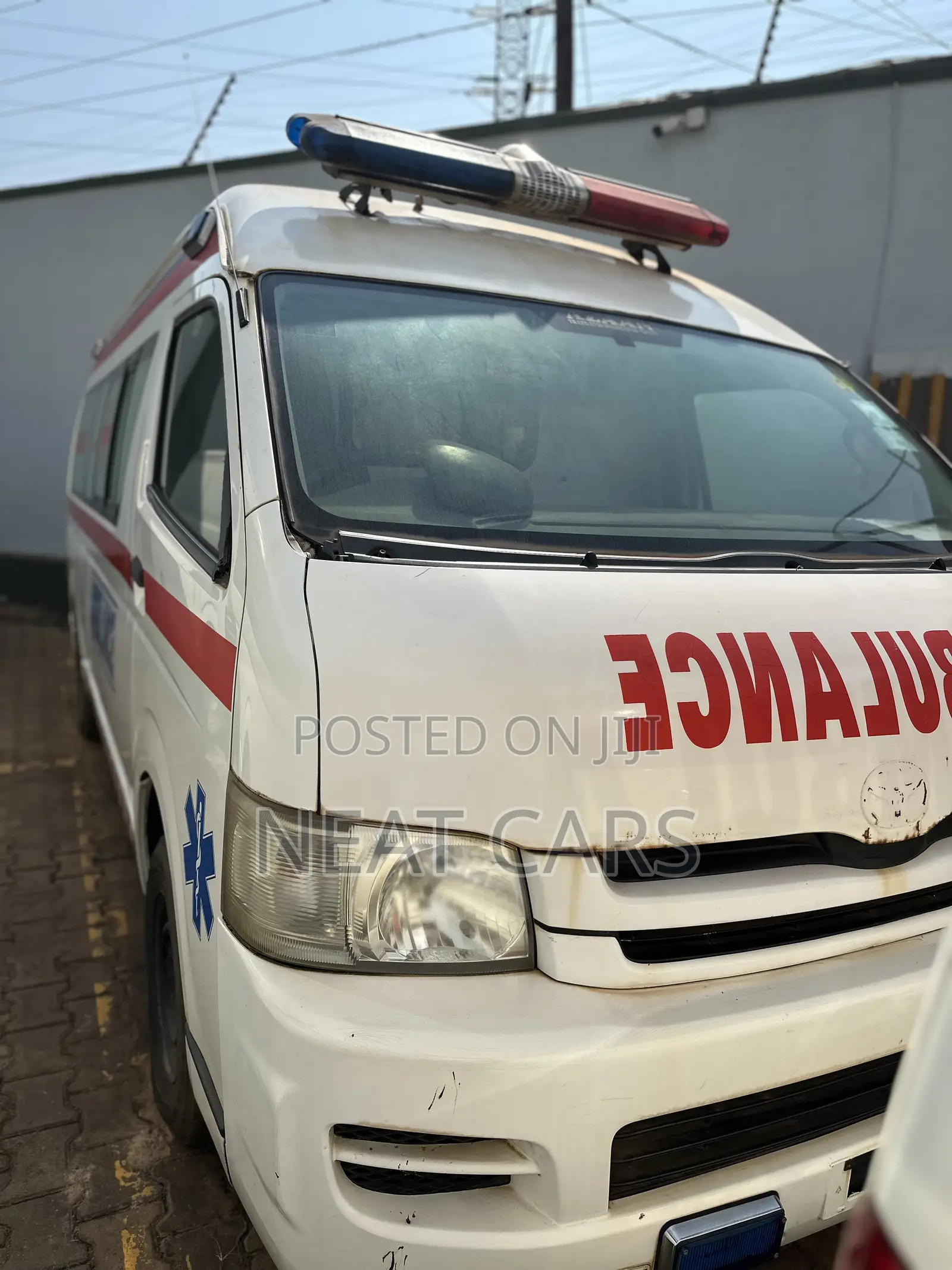 Toyota HiAce 2011 White