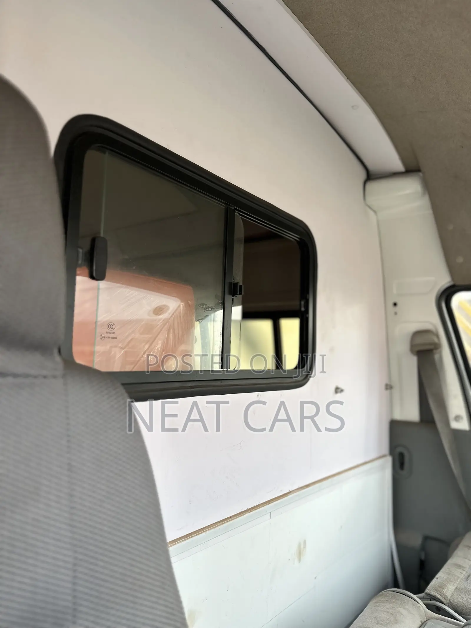 Toyota HiAce 2011 White