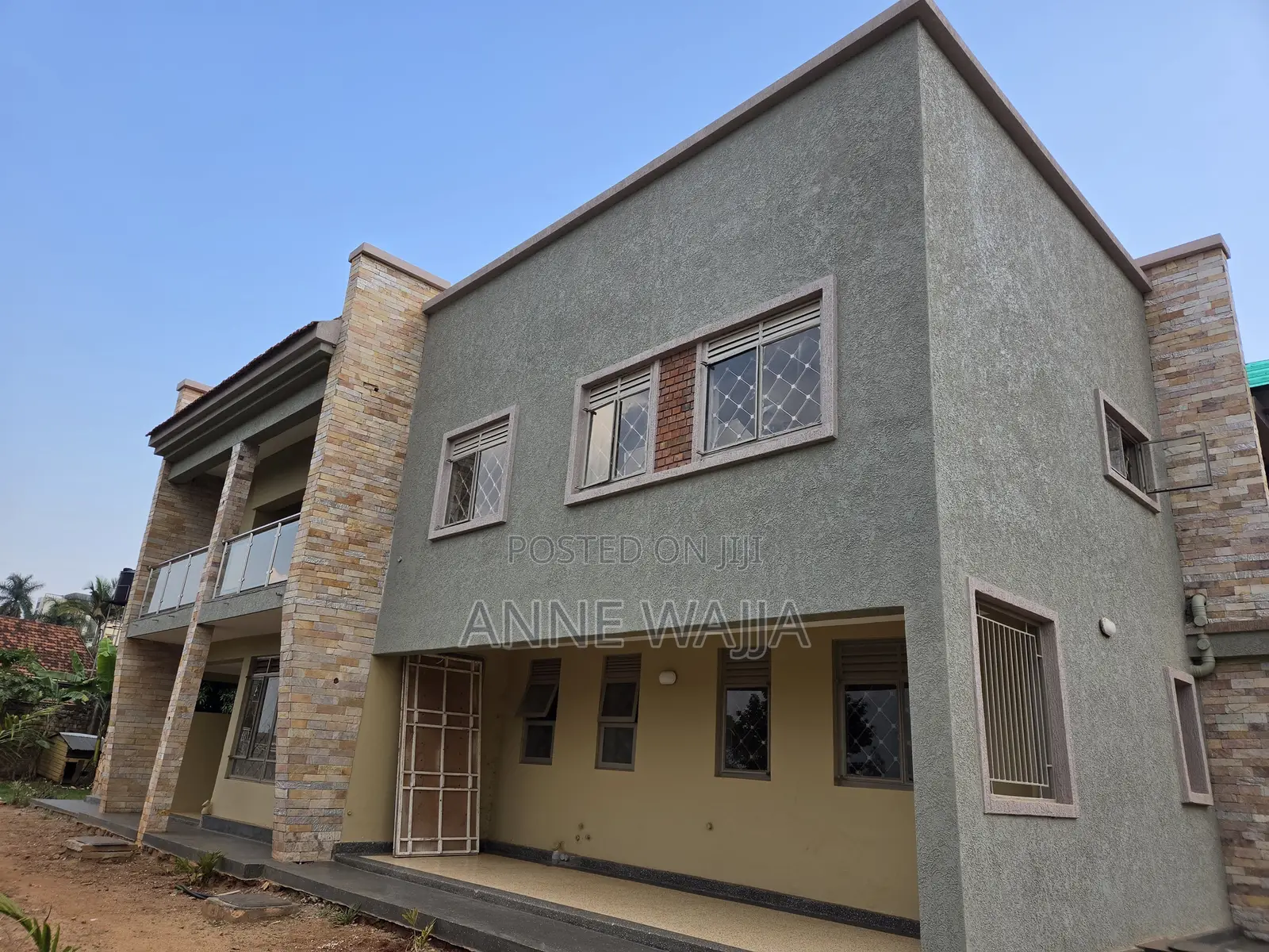 10bdrm House in Makindye for rent