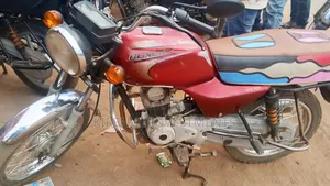 Bajaj Boxer 100 2015 Red