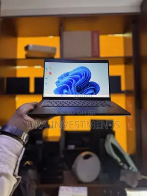 New Laptop Dell Latitude 7390 16GB Intel Core i5 SSD 256GB