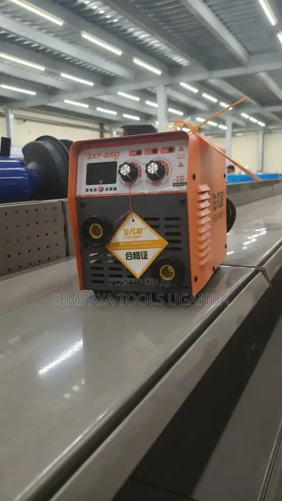ZX7-250 Portable DC Inverter MMA / Stick Arc Welding Machine (220V)