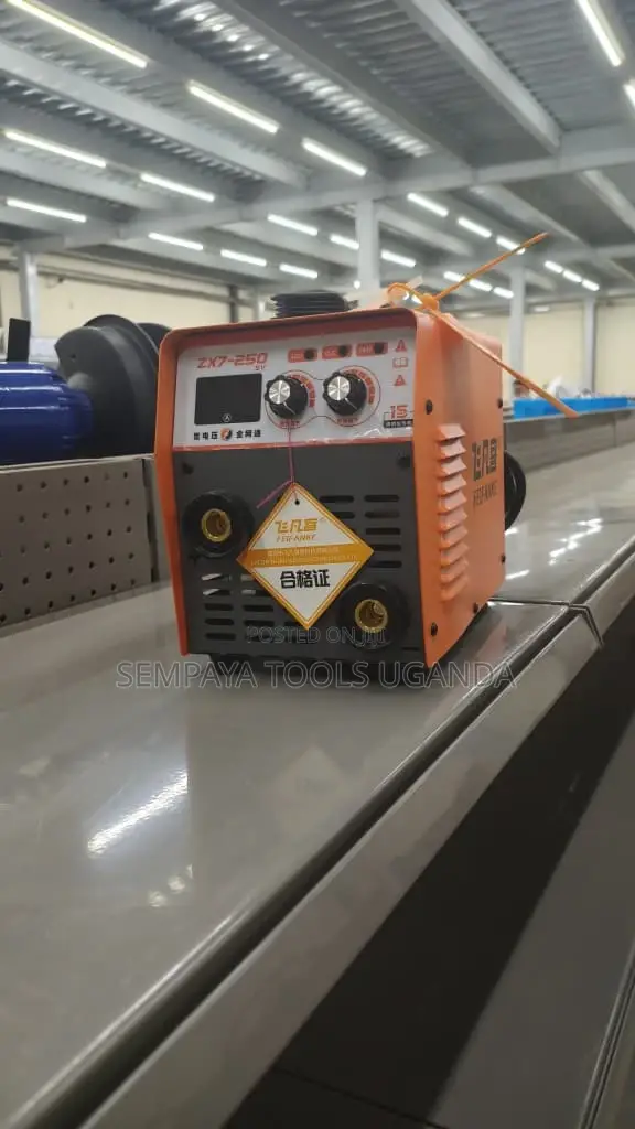 ZX7-250 Portable DC Inverter MMA / Stick Arc Welding Machine (220V)