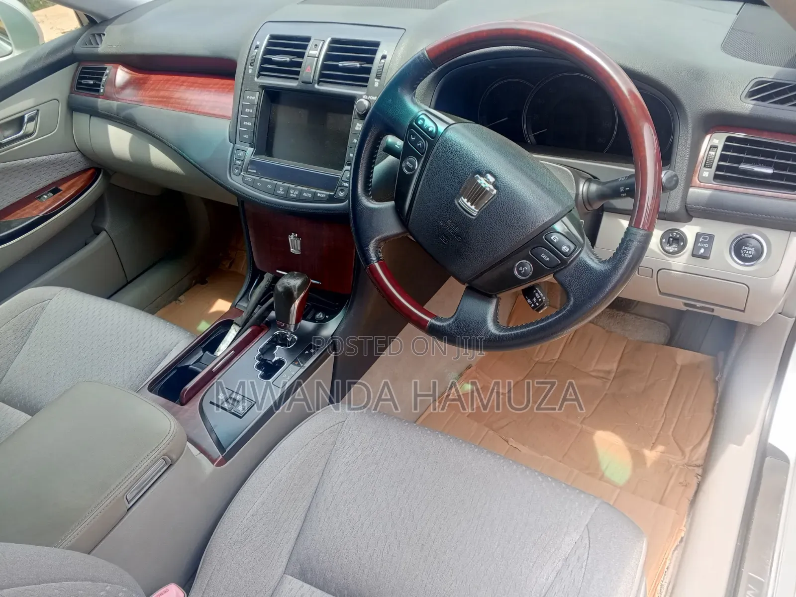 Toyota Crown 2009 Silver