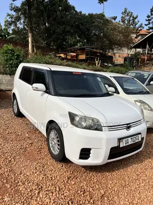 Toyota Corolla Rumion Hatchback 1.8 FWD 2015 White