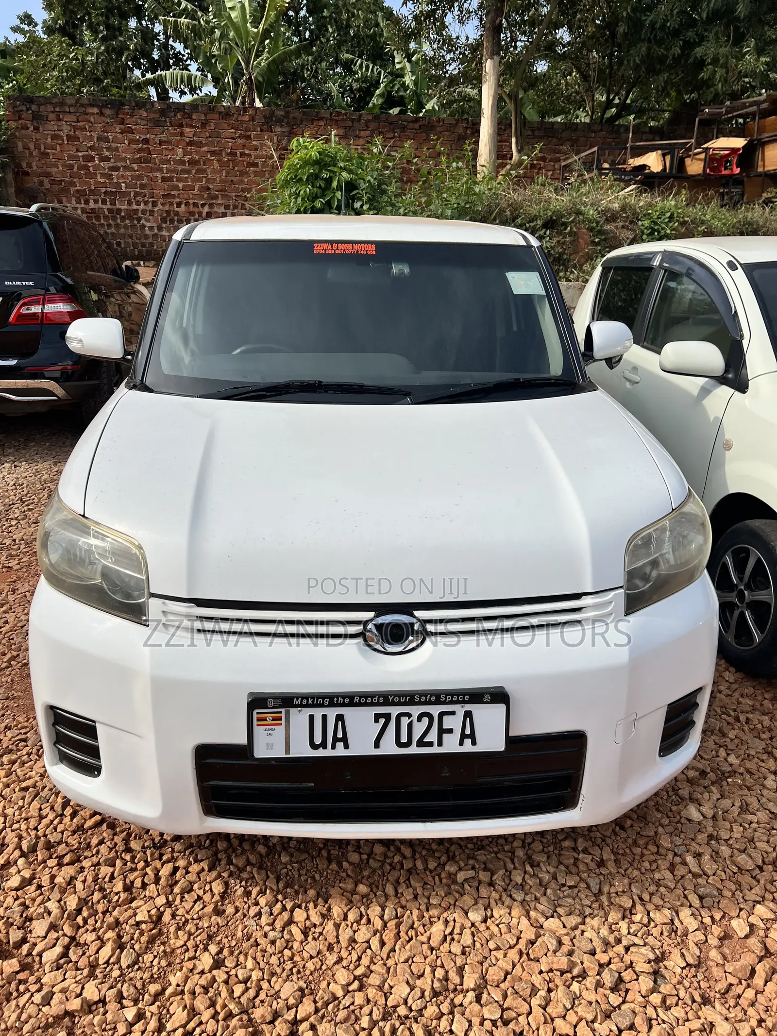 Toyota Corolla Rumion Hatchback 1.8 FWD 2015 White