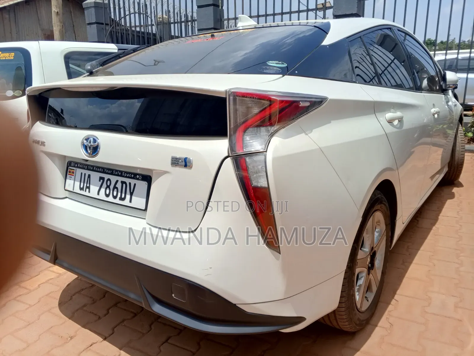 Toyota Prius 2017 White
