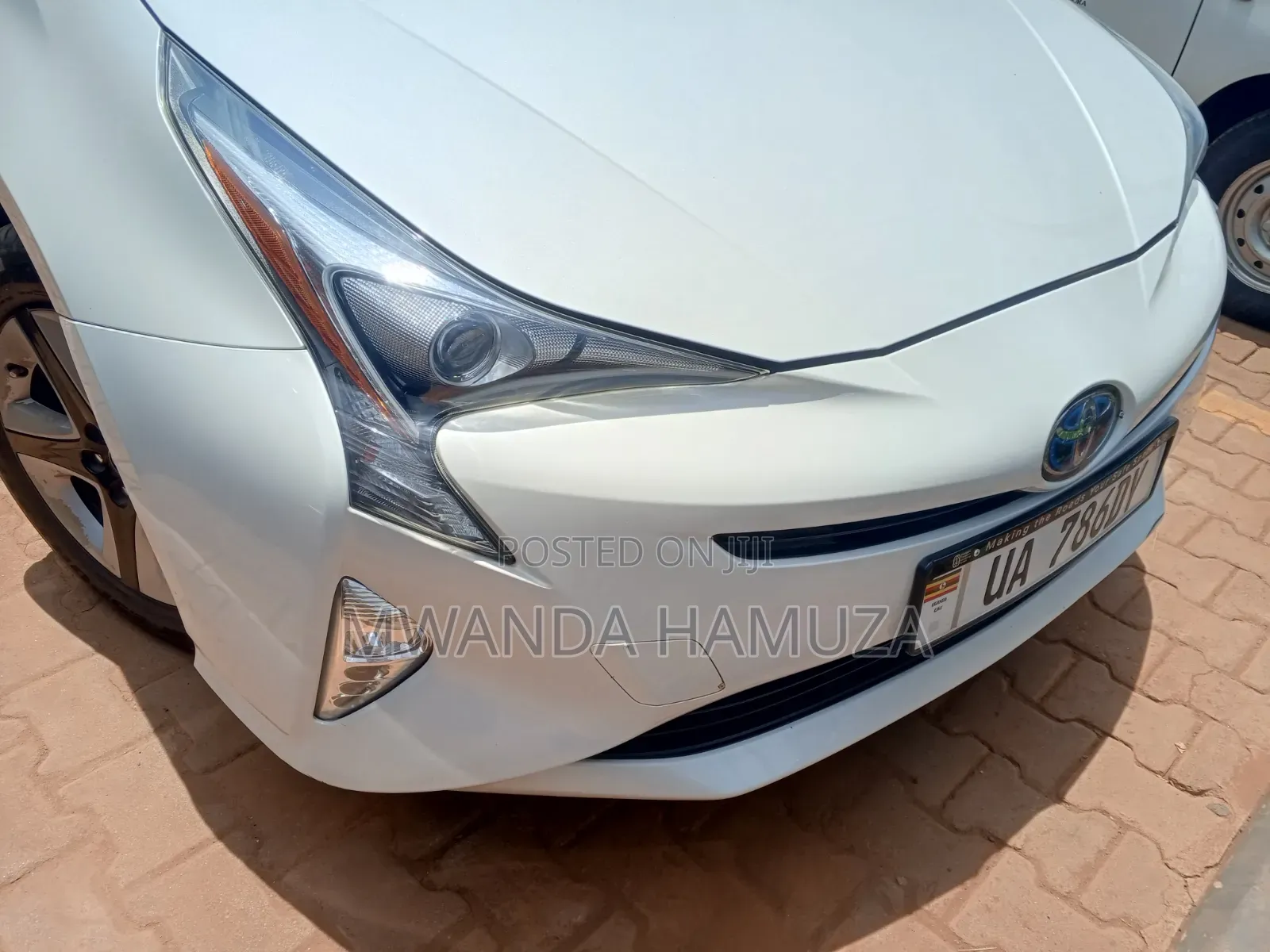 Toyota Prius 2017 White