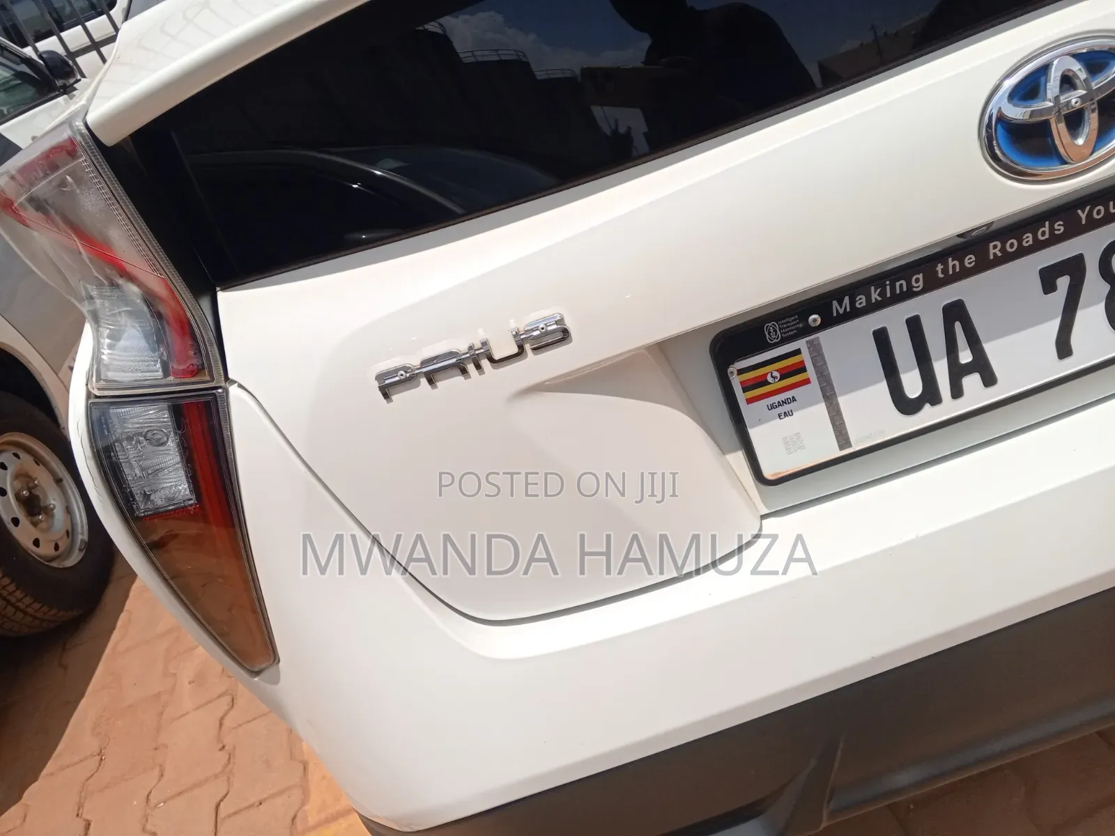 Toyota Prius 2017 White