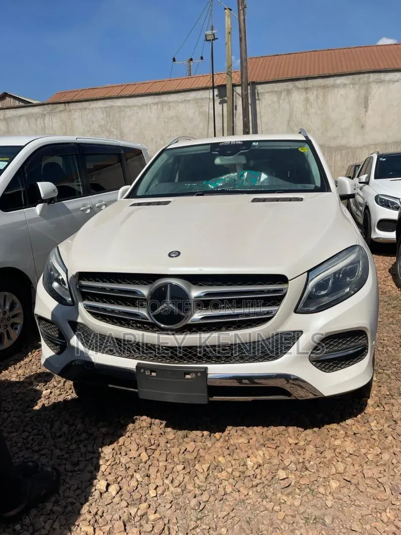 Mercedes-Benz GLE-Class GLE 350d 4MATIC 2017 White