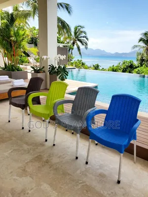 Qualitive Plastic Chairs Plastic Chairs