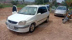 Toyota Raum 1.5 FWD 1999 White