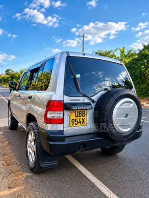 Mitsubishi Pajero 2003