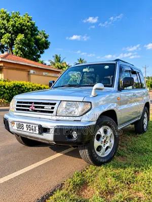 Mitsubishi Pajero 2003