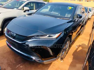 Toyota Harrier 2.0 2020 Black