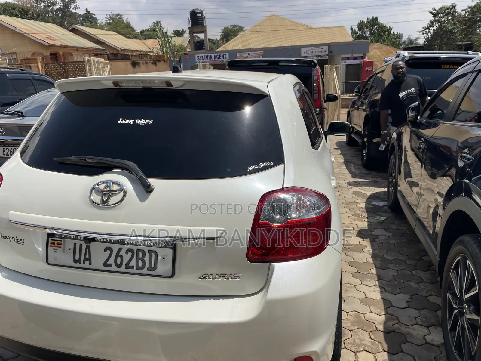 Toyota Auris 2011 White