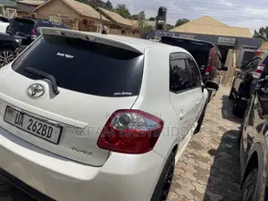 Toyota Auris 2011 White