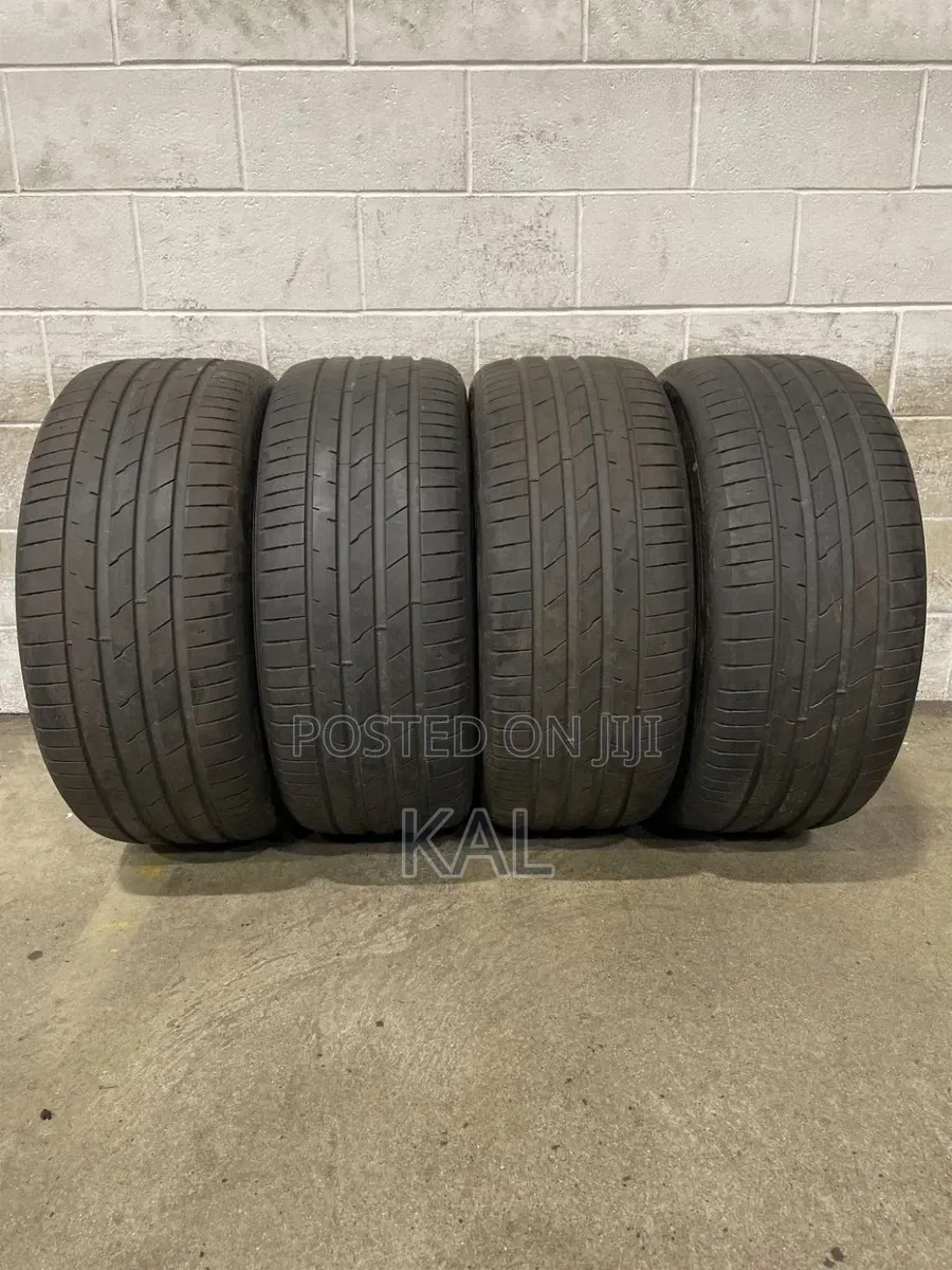 235/50r18 or 235/55r18/255/55R18Japan Used