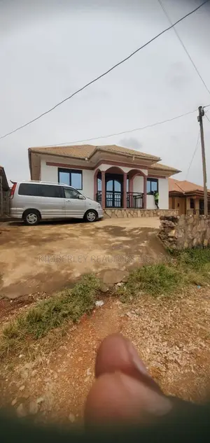 3bdrm House in Division A for sale