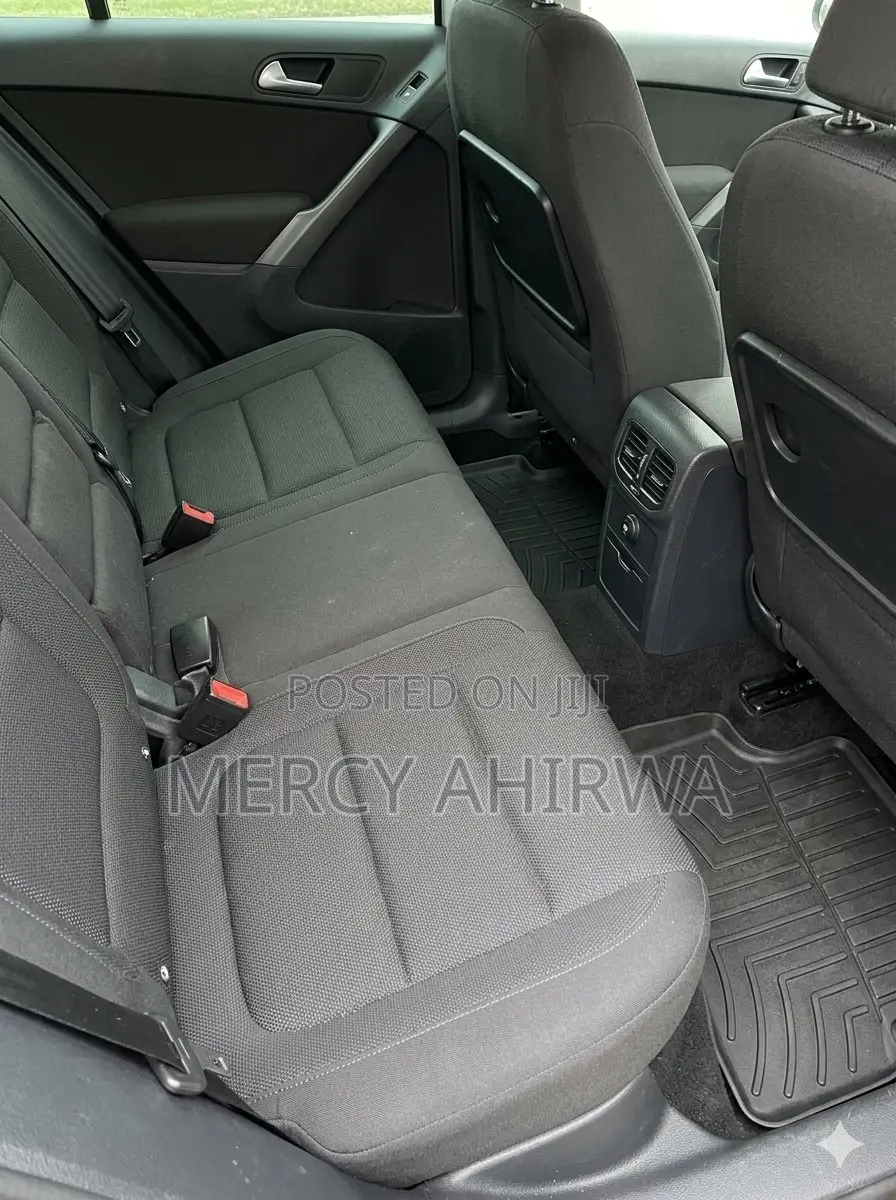Volkswagen Tiguan 2009 Black
